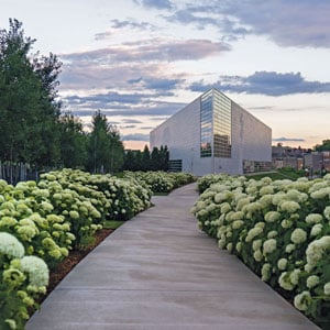 Photo: David J. Frank Landscape Contracting